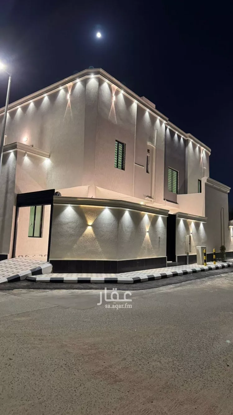 فيلا للبيع في شارع ابن سويدان, حي الواسط, مدينة الطائف, منطقة مكة المكرمة صورة 2