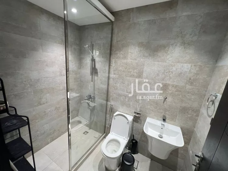 فيلا للبيع في شارع أربد, حي عكاظ, مدينة الرياض, منطقة الرياض صورة 3