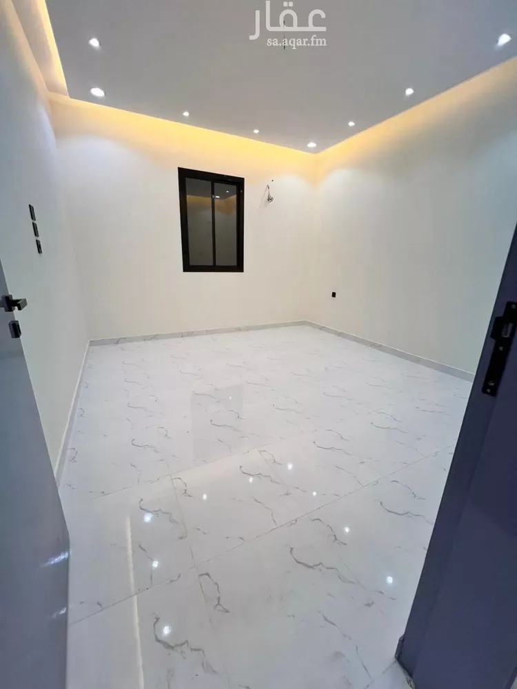 دور للبيع في شارع ابي القاسم التغلبي, حي ضاحية الإسكان, مدينة الطائف, منطقة مكة المكرمة صورة 3