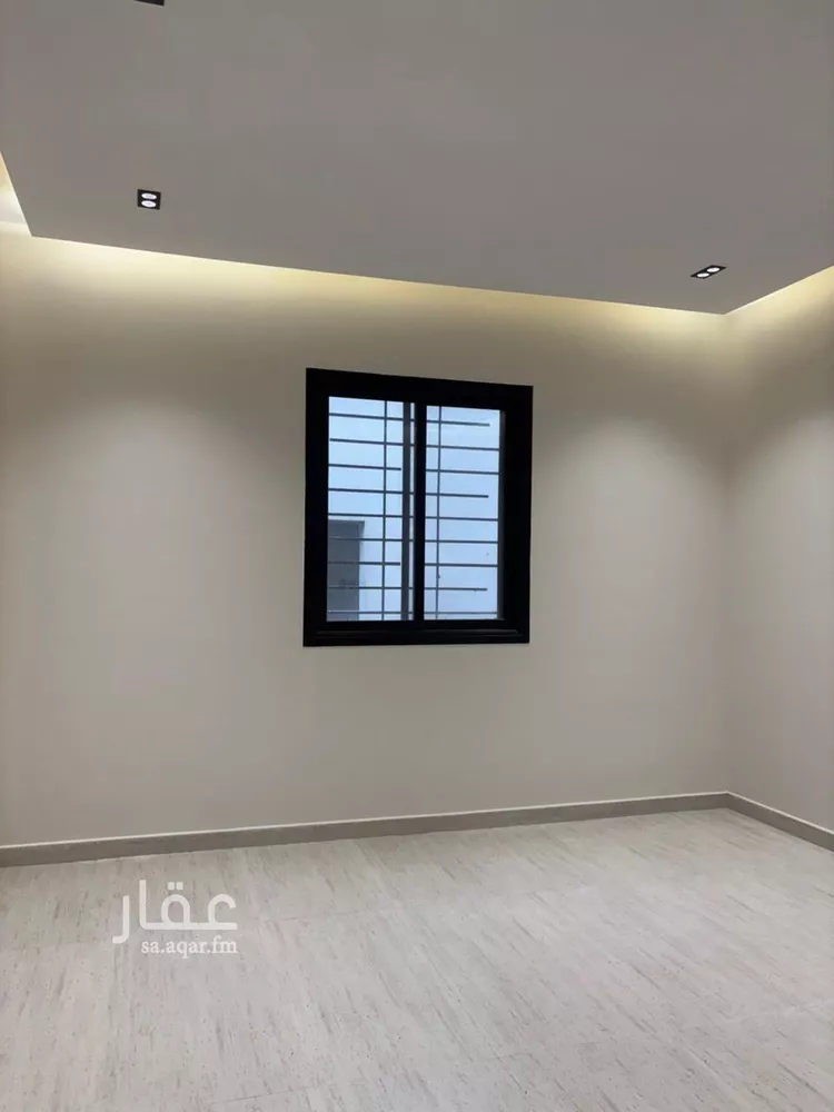 Floor for Sale in Riyadh Al Janadriyah 8