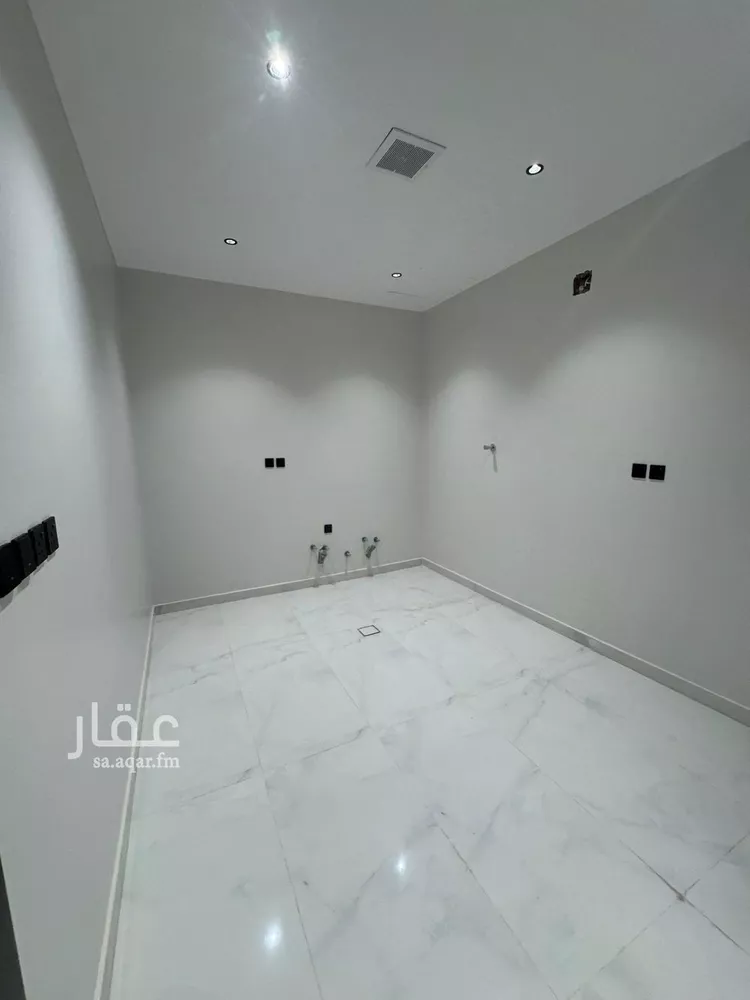 دور للبيع في شارع 323 الجنادرية, حي الجنادرية, مدينة الرياض, منطقة الرياض 7