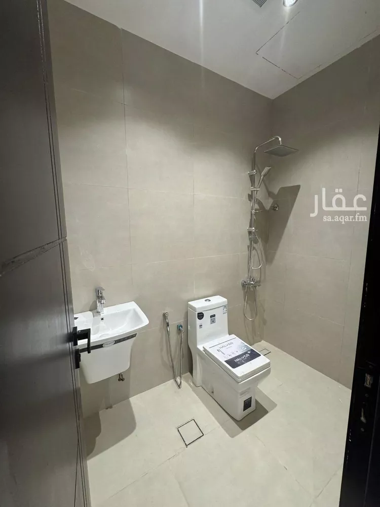 Floor for Sale in Riyadh Al Janadriyah صورة 2