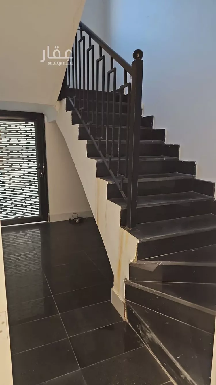 فيلا للبيع في شارع محايل, حي الصواري, مدينة الخبر, المنطقة الشرقية