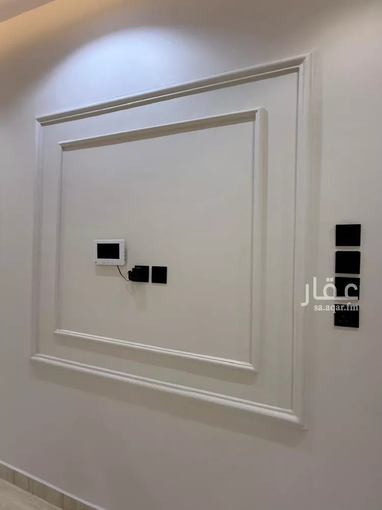 فيلا للبيع في شارع المثلث, حي العريجاء الغربي, مدينة الرياض, منطقة الرياض