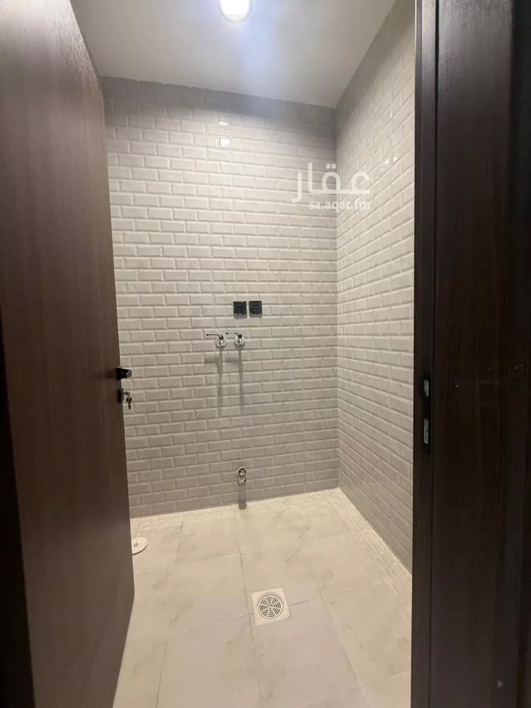 شقة للبيع في شارع ابراهيم بن حسين آل حسين, حي مريخ, مدينة جدة, منطقة مكة المكرمة