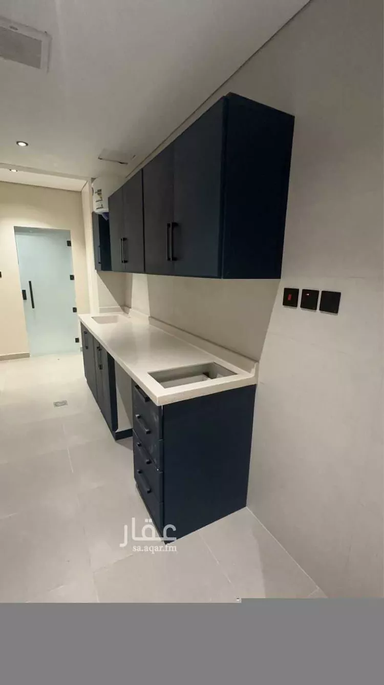 شقة للإيجار في شارع عبدالعزيز ابن جلوي, حي إشبيلية, مدينة الرياض, منطقة الرياض