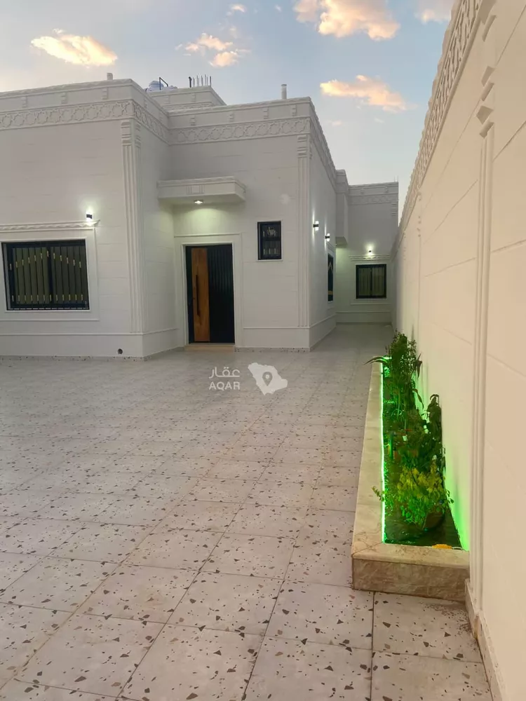 دور للبيع في شارع المدائن 3, حي المدائن, مدينة حائل, منطقة حائل 3