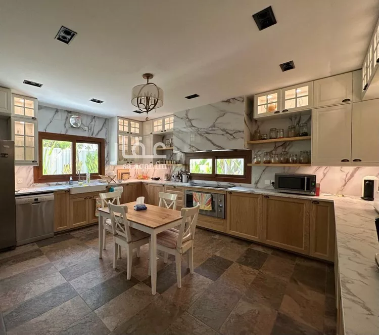 فيلا للبيع في شارع أبو الطاهر الأنصاري, حي الياقوت, مدينة جدة, منطقة مكة المكرمة صورة 4