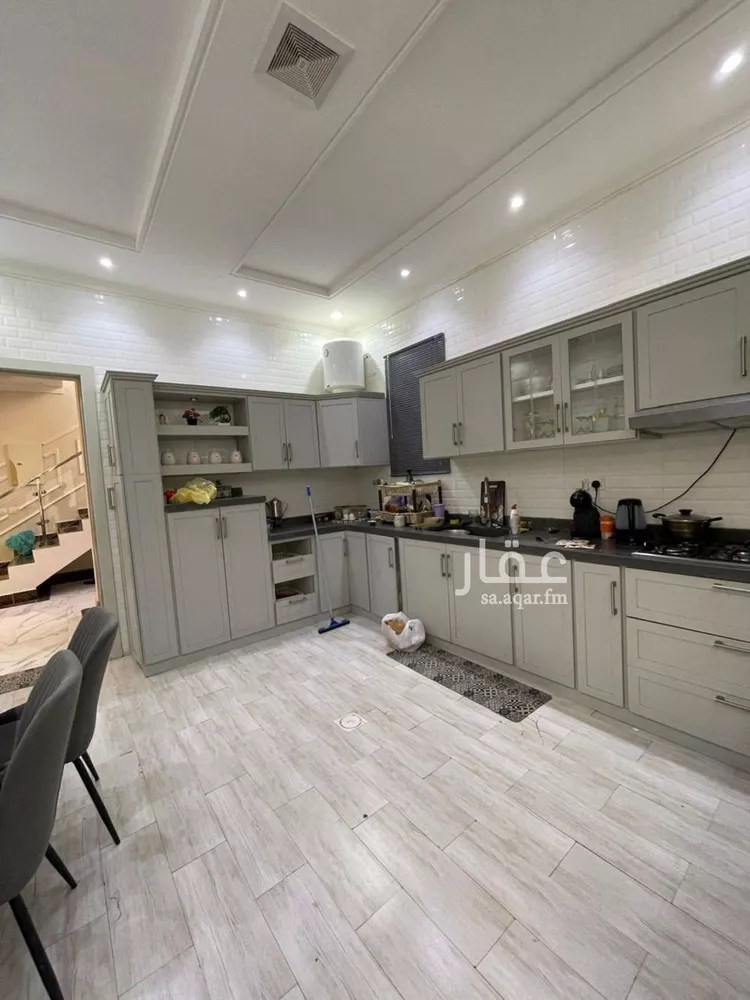 فيلا للبيع في شارع الحسين بن خالوية, حي المهدية, مدينة الرياض, منطقة الرياض صورة 4