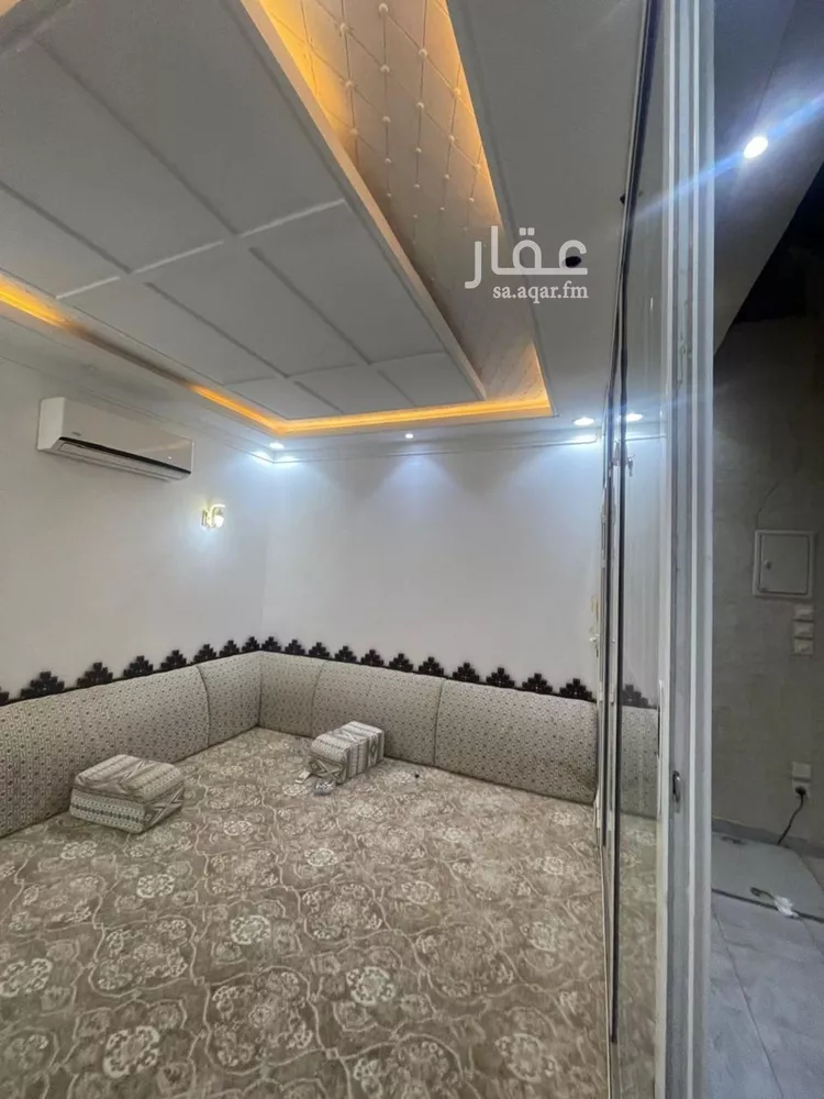 فيلا للبيع في شارع الحسين بن خالوية, حي المهدية, مدينة الرياض, منطقة الرياض صورة 3