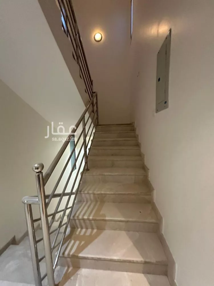 فيلا للبيع في شارع شهيد الدين ثم الوطن رامي محمد سعيد الش, حي العارض, مدينة الرياض, منطقة الرياض صورة 2