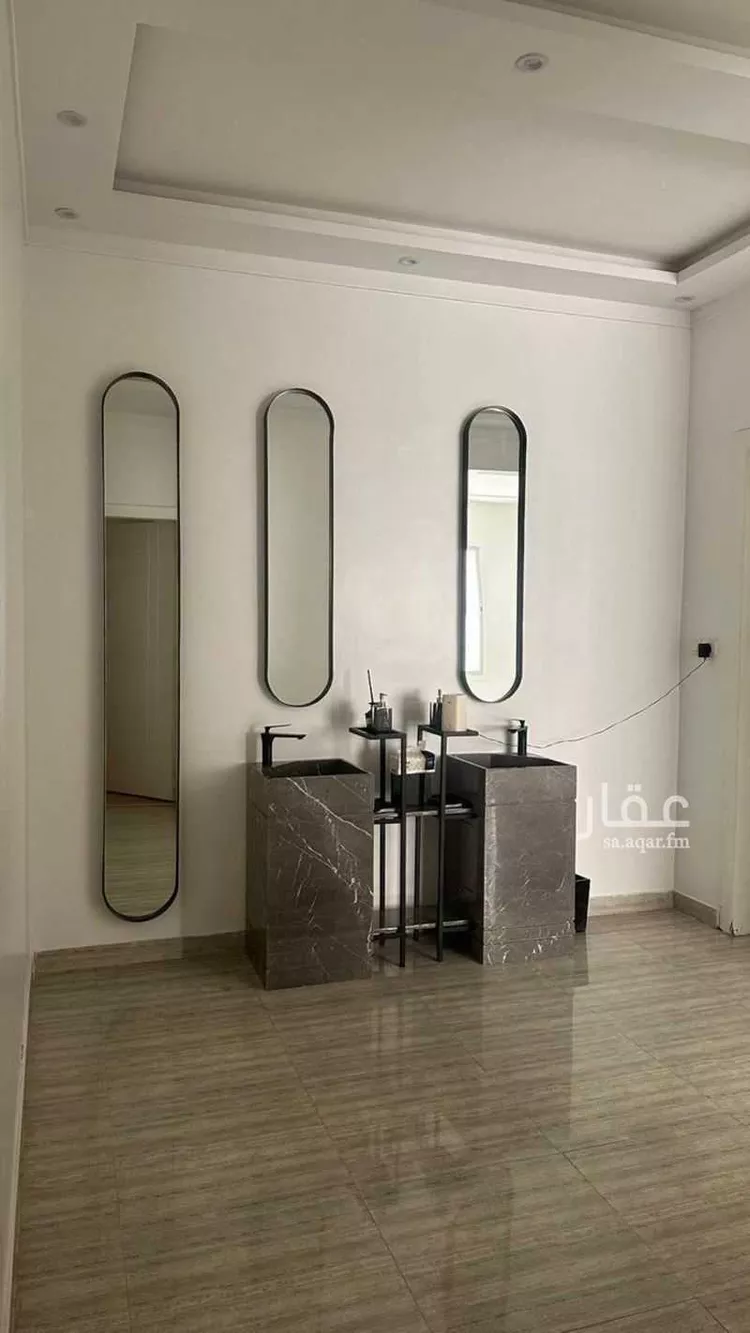 فيلا للبيع في شارع عمر البقاعي, حي المهدية, مدينة الرياض, منطقة الرياض صورة 2