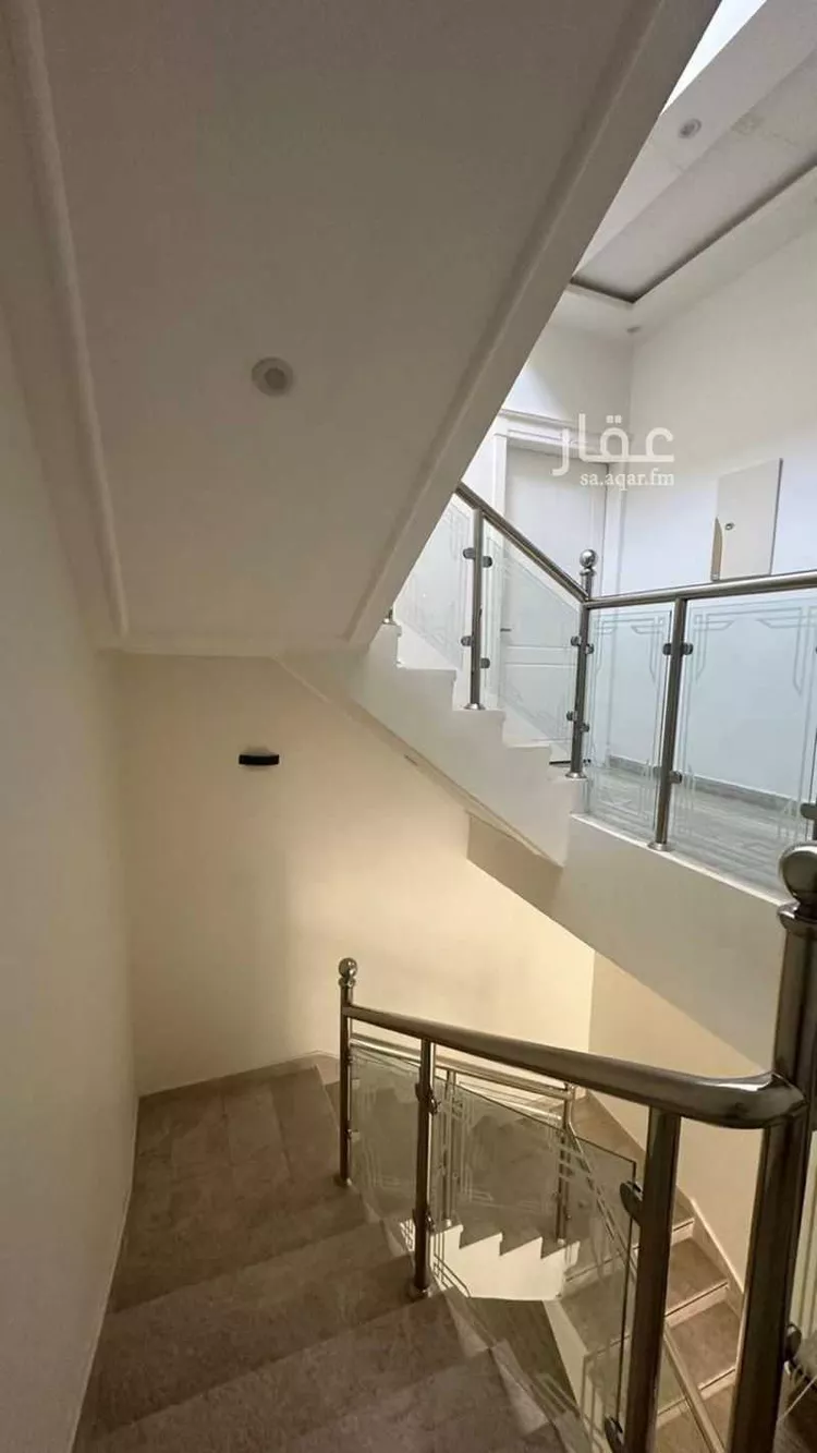 فيلا للبيع في شارع عمر البقاعي, حي المهدية, مدينة الرياض, منطقة الرياض صورة 5