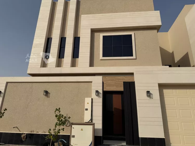 فيلا للبيع في شارع ابن فتوح الحميدي, حي المهدية, مدينة الرياض, منطقة الرياض
