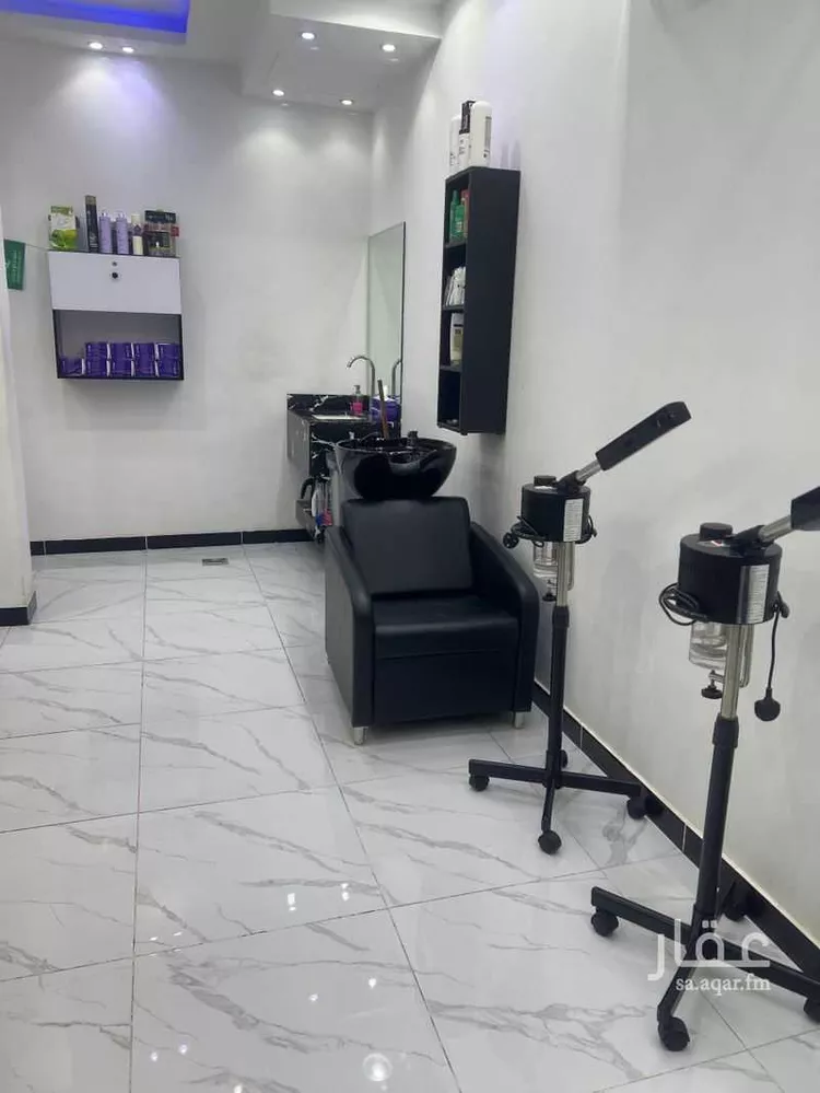 محل للبيع في شارع عبدالله بن سيف ، حي العقيق ، الرياض ، منطقة الرياض صورة 4