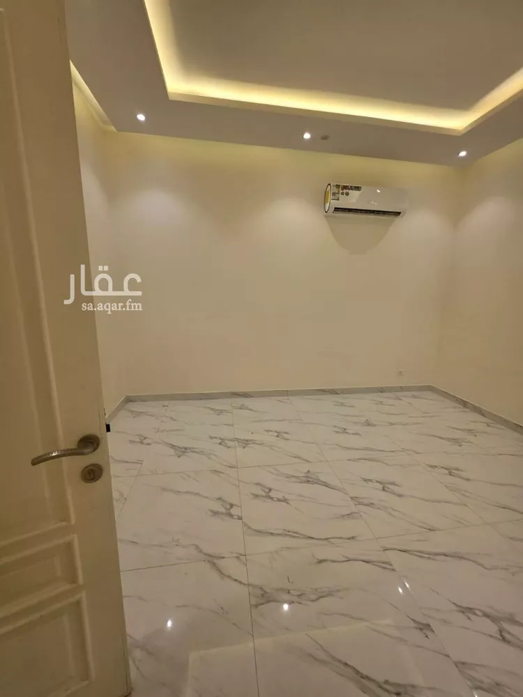 فيلا للإيجار في شارع أحمد بن عبدالله العجلي, حي العارض, مدينة الرياض, منطقة الرياض صورة 4