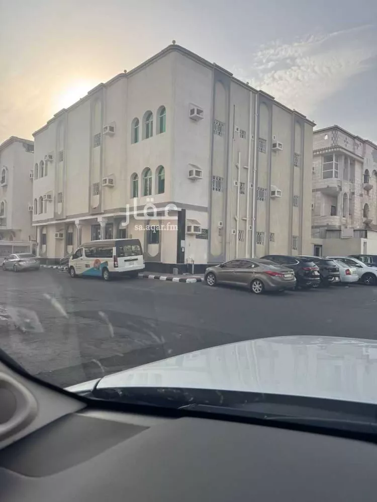 عمارة للبيع في شارع ام وعال, حي المروة, مدينة جدة, منطقة مكة المكرمة