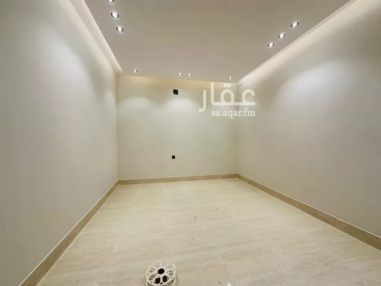 فيلا للبيع في شارع محمد بن صاف, حي عكاظ, مدينة الرياض, منطقة الرياض صورة 4