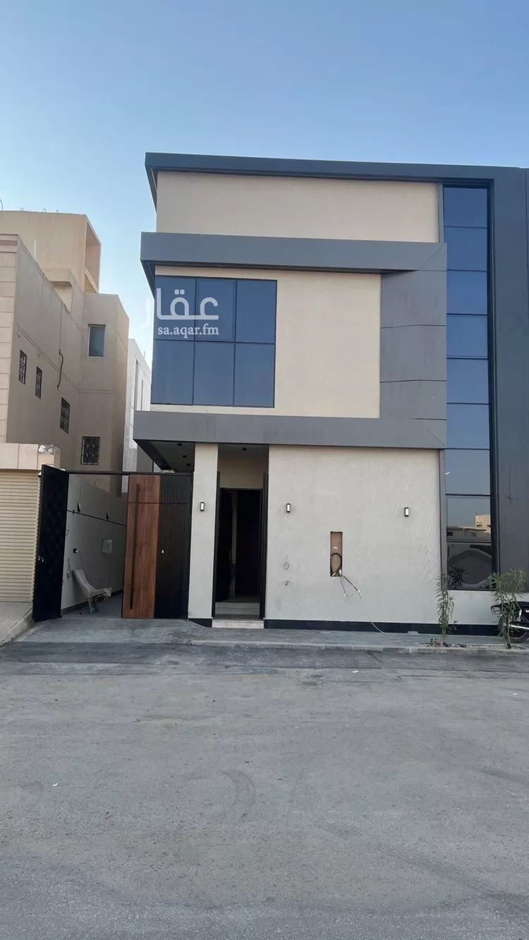 فيلا للبيع في شارع محمد بن أبي بكر القيم, حي المهدية, مدينة الرياض, منطقة الرياض صورة 2