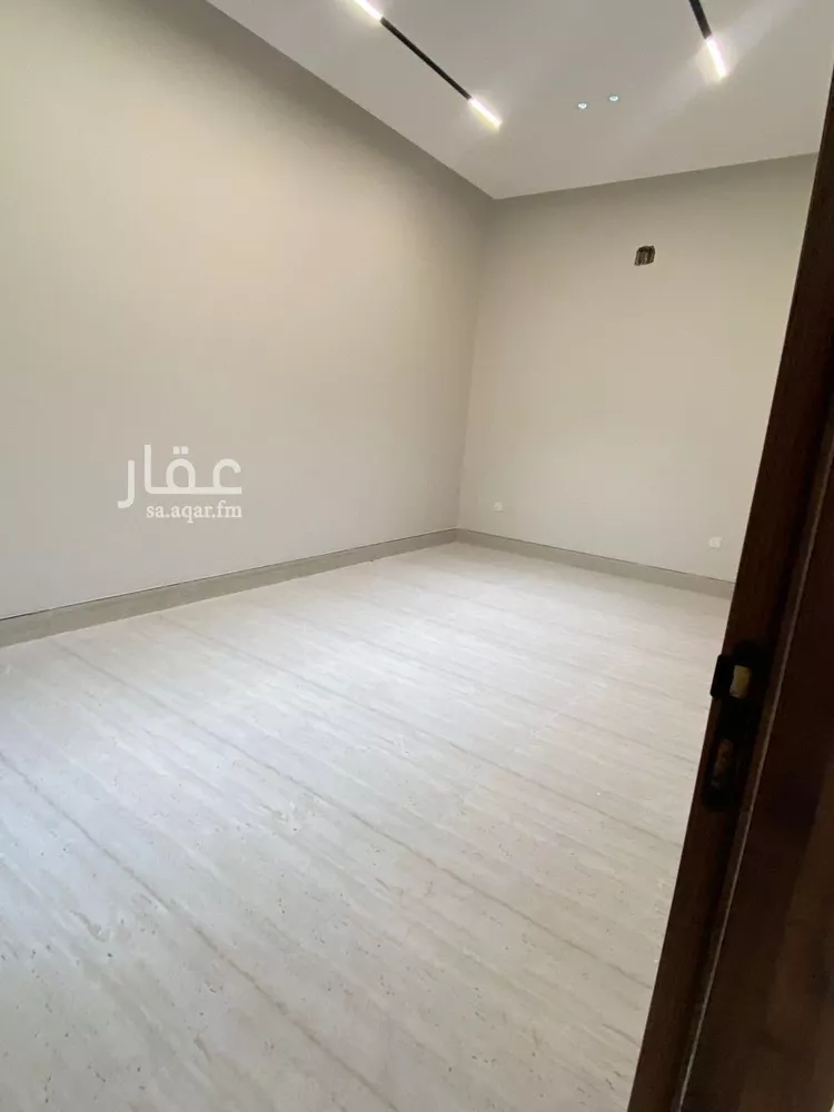 فيلا للبيع في شارع عبدالله النحوي, حي المهدية, مدينة الرياض, منطقة الرياض صورة 4