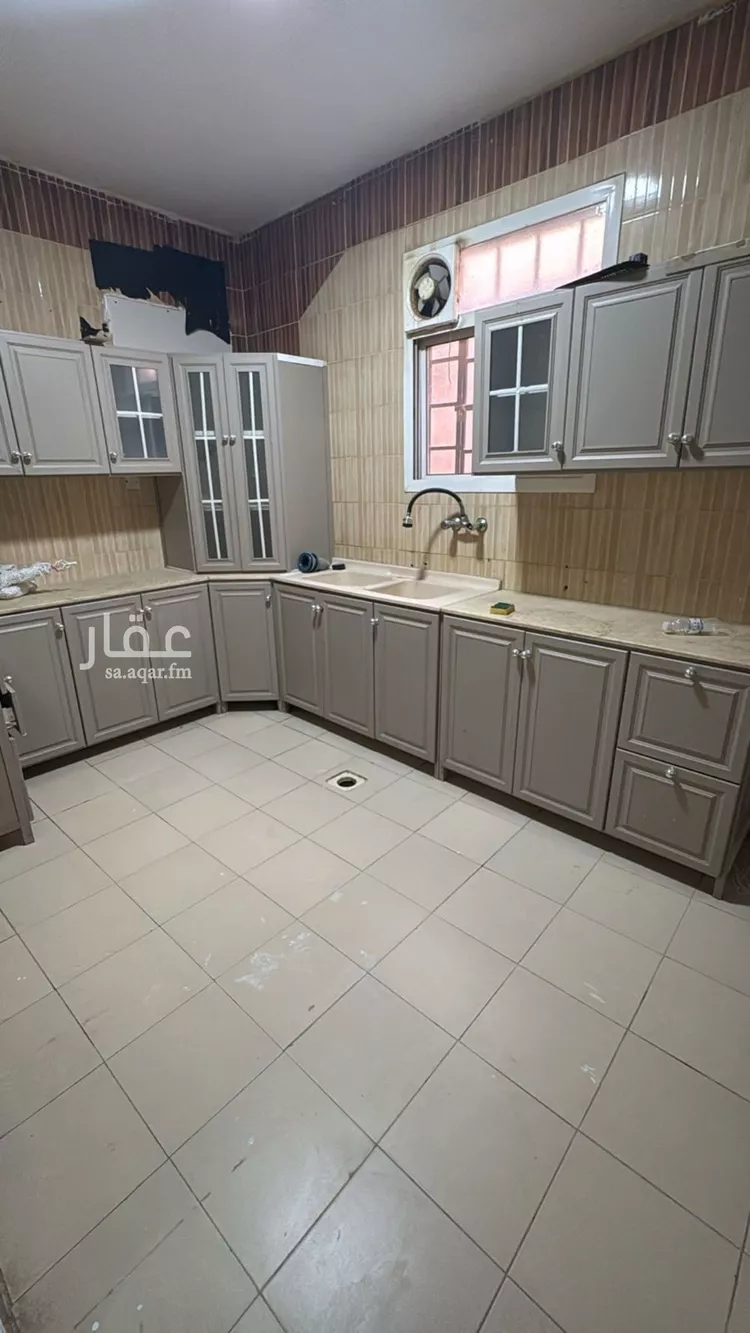 شقة للإيجار في شارع حسين بن صديق دحلان, حي عكاظ, مدينة الرياض, منطقة الرياض