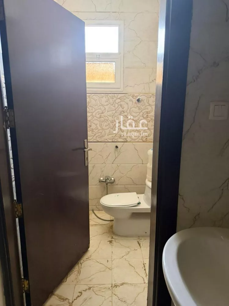 شقة للإيجار في شارع عبدالرحمن بن قاسم, حي عكاظ, مدينة الرياض, منطقة الرياض صورة 2