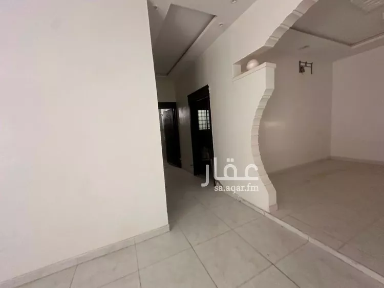 فيلا للإيجار في شارع رفاعة بن عرادة, حي عكاظ, مدينة الرياض, منطقة الرياض صورة 2