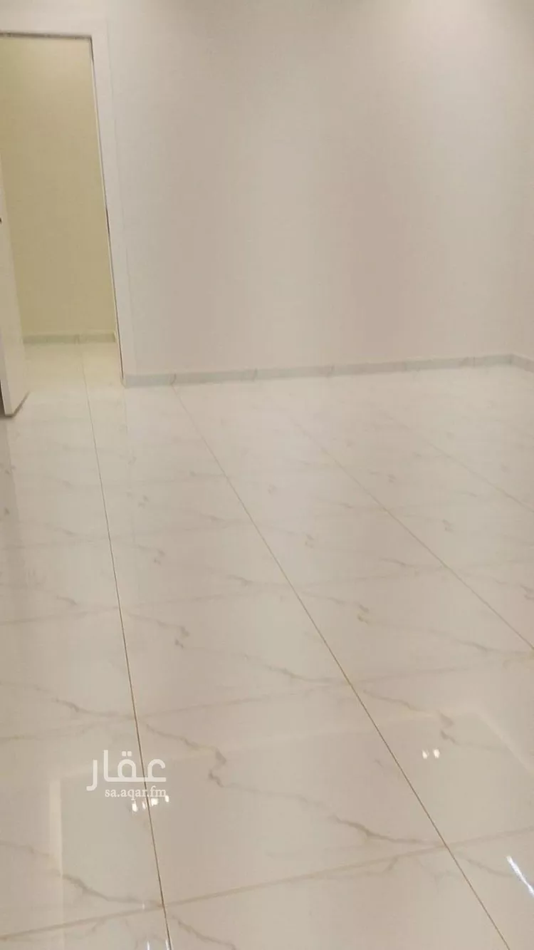 Floor for Rent in Riyadh Al Janadriyah صورة 3