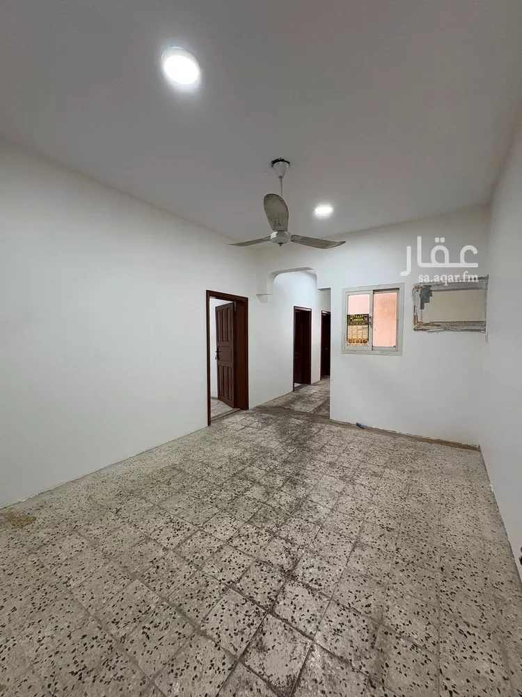 Building for Rent in Al Hofuf Al Mualmin West صورة 3