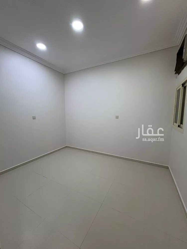 شقة للإيجار في شارع عبيد الله بن ابي يزيد, حي محاسن الأول, مدينة الاحساء, المنطقة الشرقية