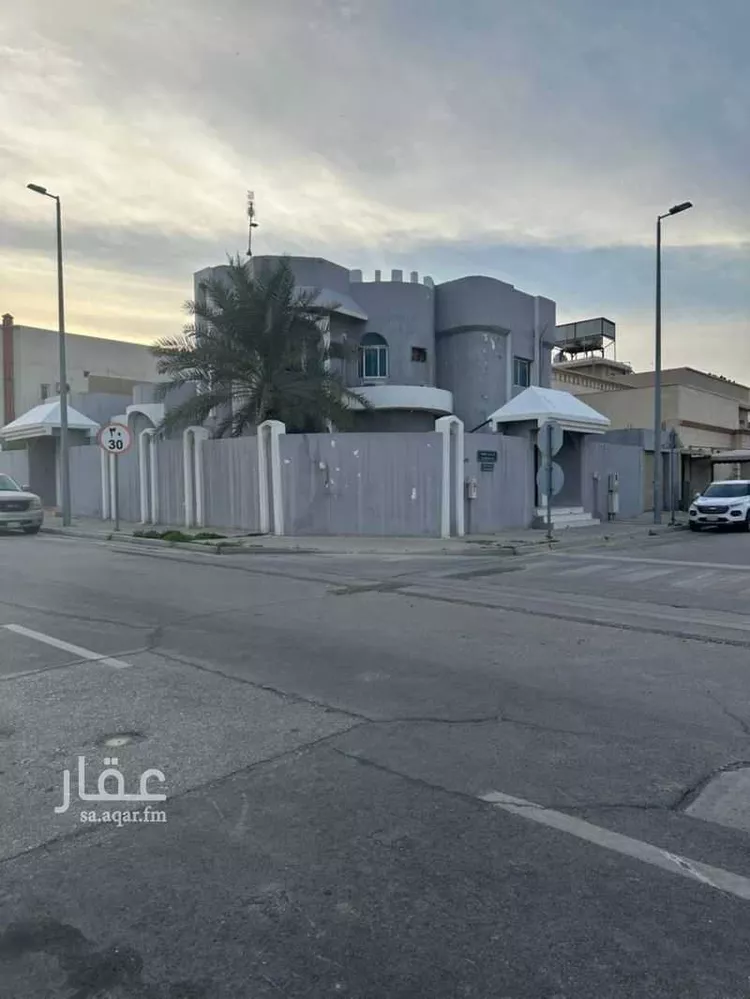 فيلا للبيع في حي الدوحة الشمالية ، الظهران ، الدمام صورة 2