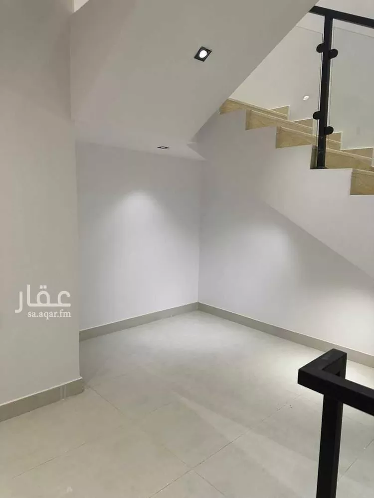 Floor for Sale in Riyadh Al Janadriyah صورة 4