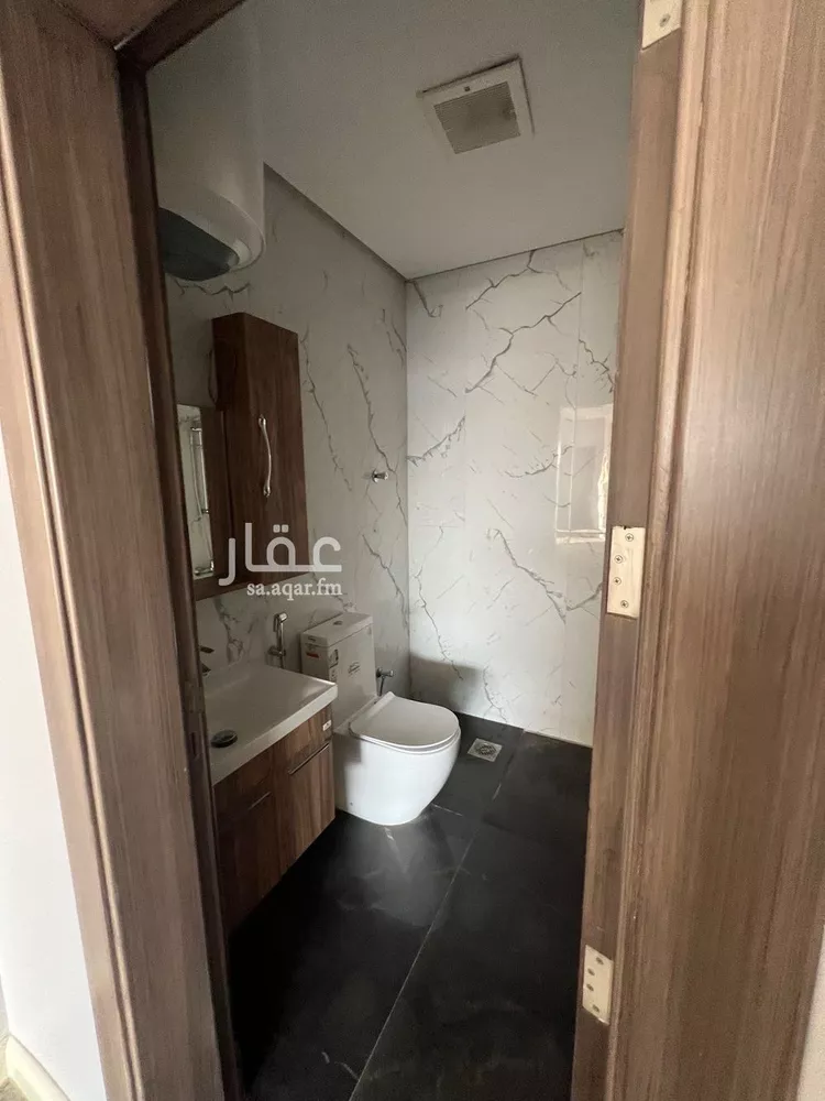 فيلا للبيع في شارع الشريف أبي قاسم, حي المهدية, مدينة الرياض, منطقة الرياض صورة 3