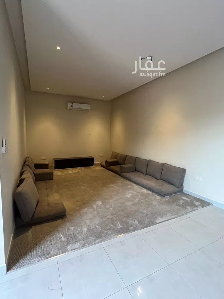 فيلا للإيجار في شارع رقم 322, حي النرجس, مدينة الرياض, منطقة الرياض صورة 4