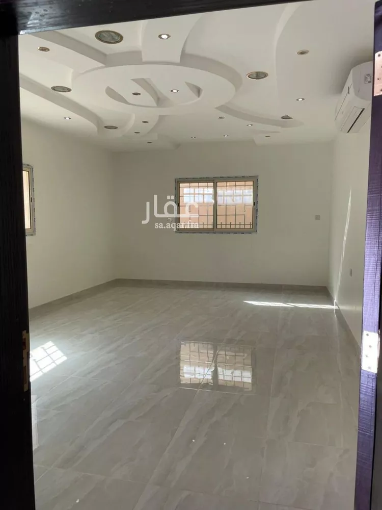 فيلا للبيع في شارع ثابت الثمالي, حي ظهرة البديعة, مدينة الرياض, منطقة الرياض صورة 2