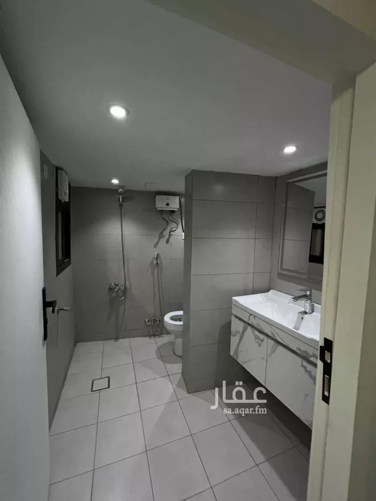 شقة للإيجار في شارع ابن كامل, حي المربع, مدينة الرياض, منطقة الرياض صورة 4