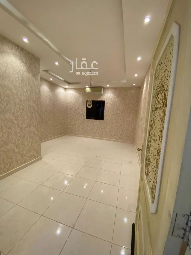 فيلا للبيع في شارع الدفاع, حي إشبيلية, مدينة الرياض, منطقة الرياض صورة 4