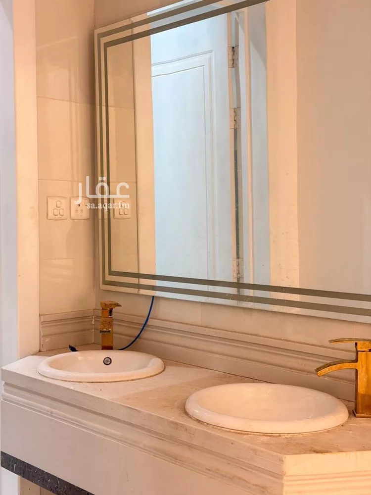 فيلا للبيع في شارع الدفاع, حي إشبيلية, مدينة الرياض, منطقة الرياض صورة 5