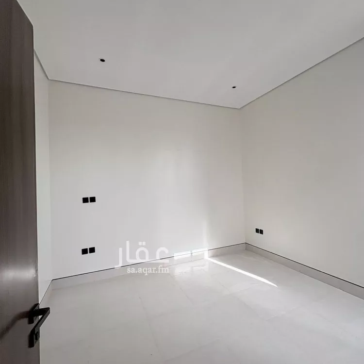 دور للبيع في شارع عائشة بنت ابي بكر, حي شبرا, مدينة الرياض, منطقة الرياض صورة 3