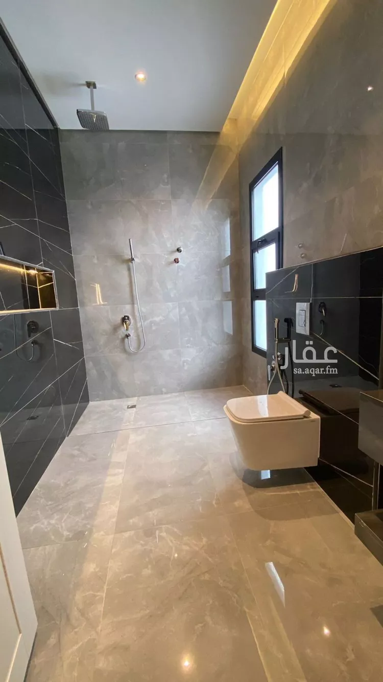 فيلا للبيع في شارع القريه العليا, حي الصواري, مدينة الخبر, المنطقة الشرقية صورة 2
