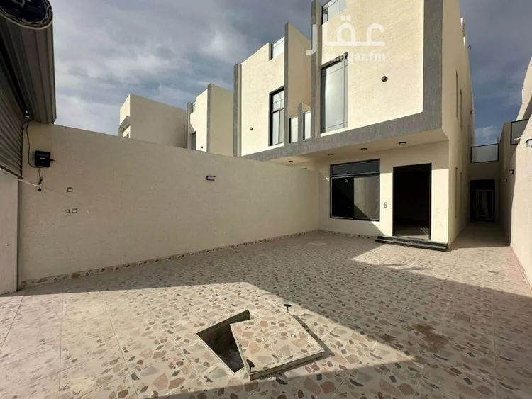 Villa for Sale in Al Khobar Al Amwaj 9