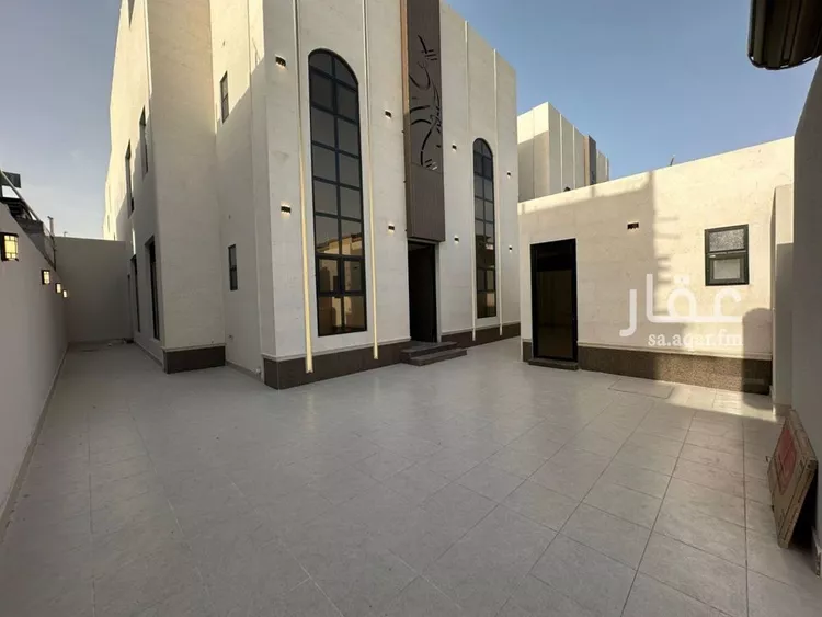 فيلا للبيع في شارع البراء بن مالك, حي الشراع, مدينة الخبر, المنطقة الشرقية 8