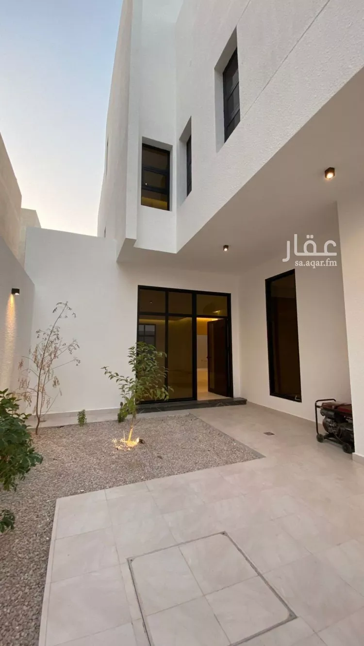 فيلا للبيع في شارع ابو الفتح المروزي, حي الصواري, مدينة الخبر, المنطقة الشرقية صورة 2