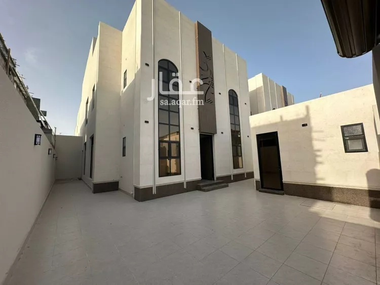 فيلا للبيع في شارع البراء بن مالك, حي الشراع, مدينة الخبر, المنطقة الشرقية صورة 2