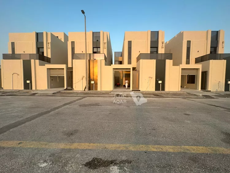 فيلا للبيع في حي البحيرة, مدينة الخبر, المنطقة الشرقية صورة 2
