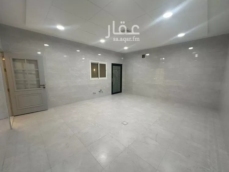 فيلا للبيع في شارع عين دار, حي الصواري, مدينة الخبر, المنطقة الشرقية صورة 2