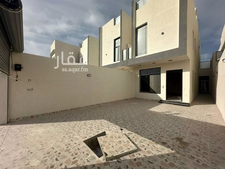 Villa for Sale in Al Khobar Al Amwaj 9