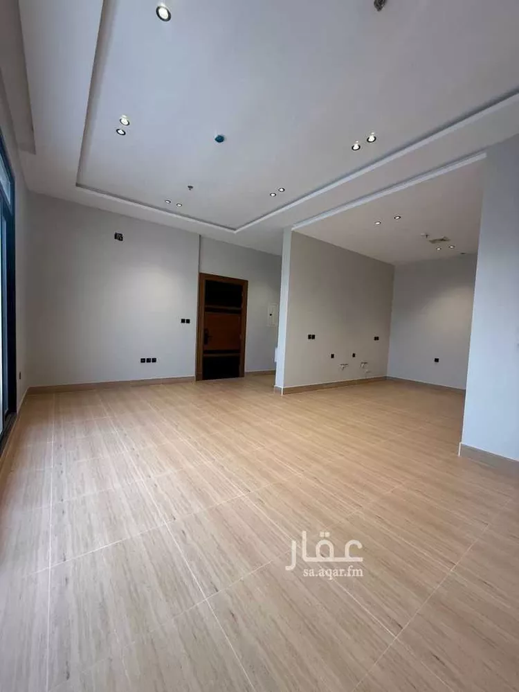 شقة للبيع في شارع العطايف, حي الحمراء, مدينة الخبر, المنطقة الشرقية 8