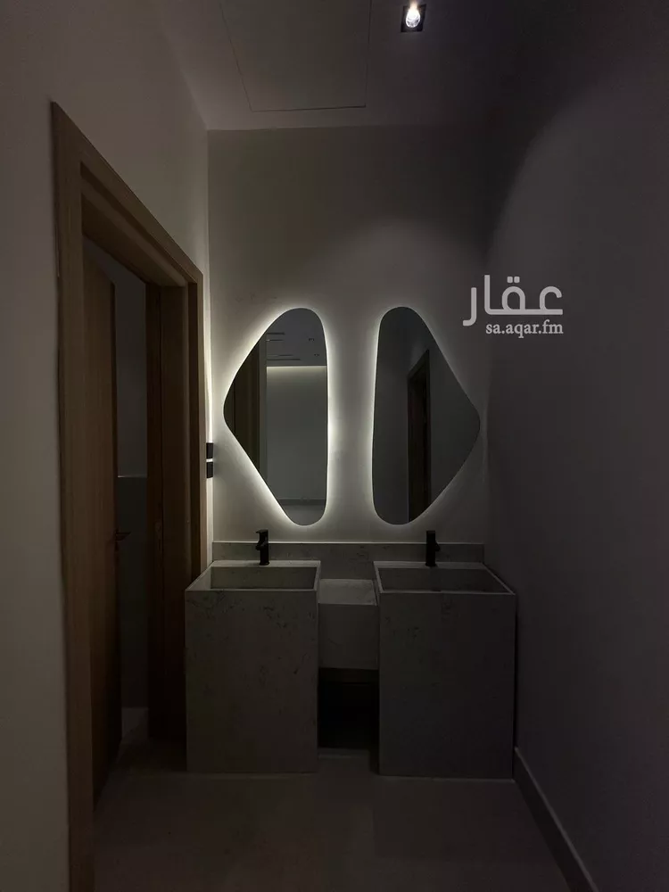 فيلا للبيع في شارع السيل, حي المهدية, مدينة الرياض, منطقة الرياض صورة 3