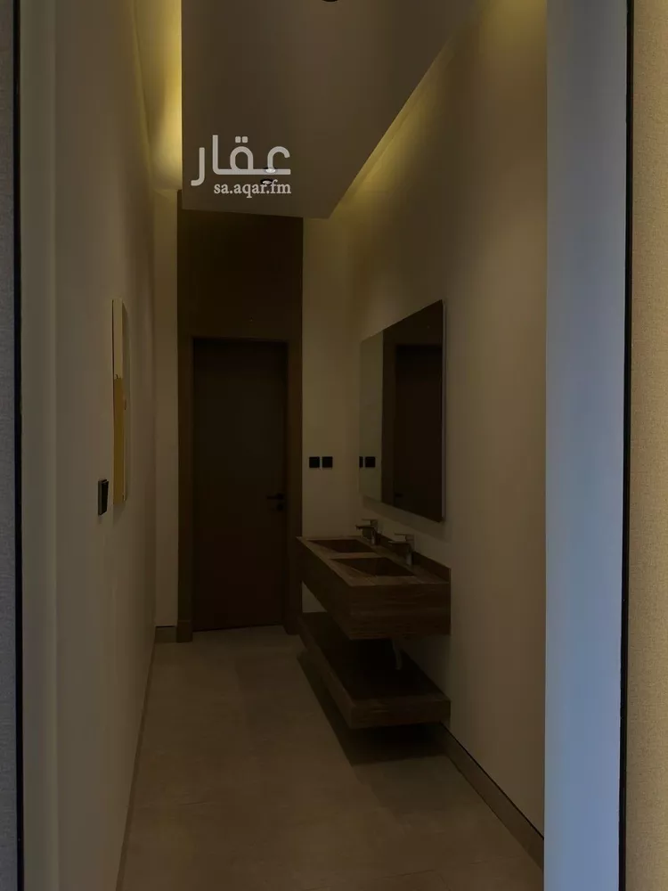 فيلا للبيع في شارع قطب الدين بن السلطان, حي المهدية, مدينة الرياض, منطقة الرياض صورة 4